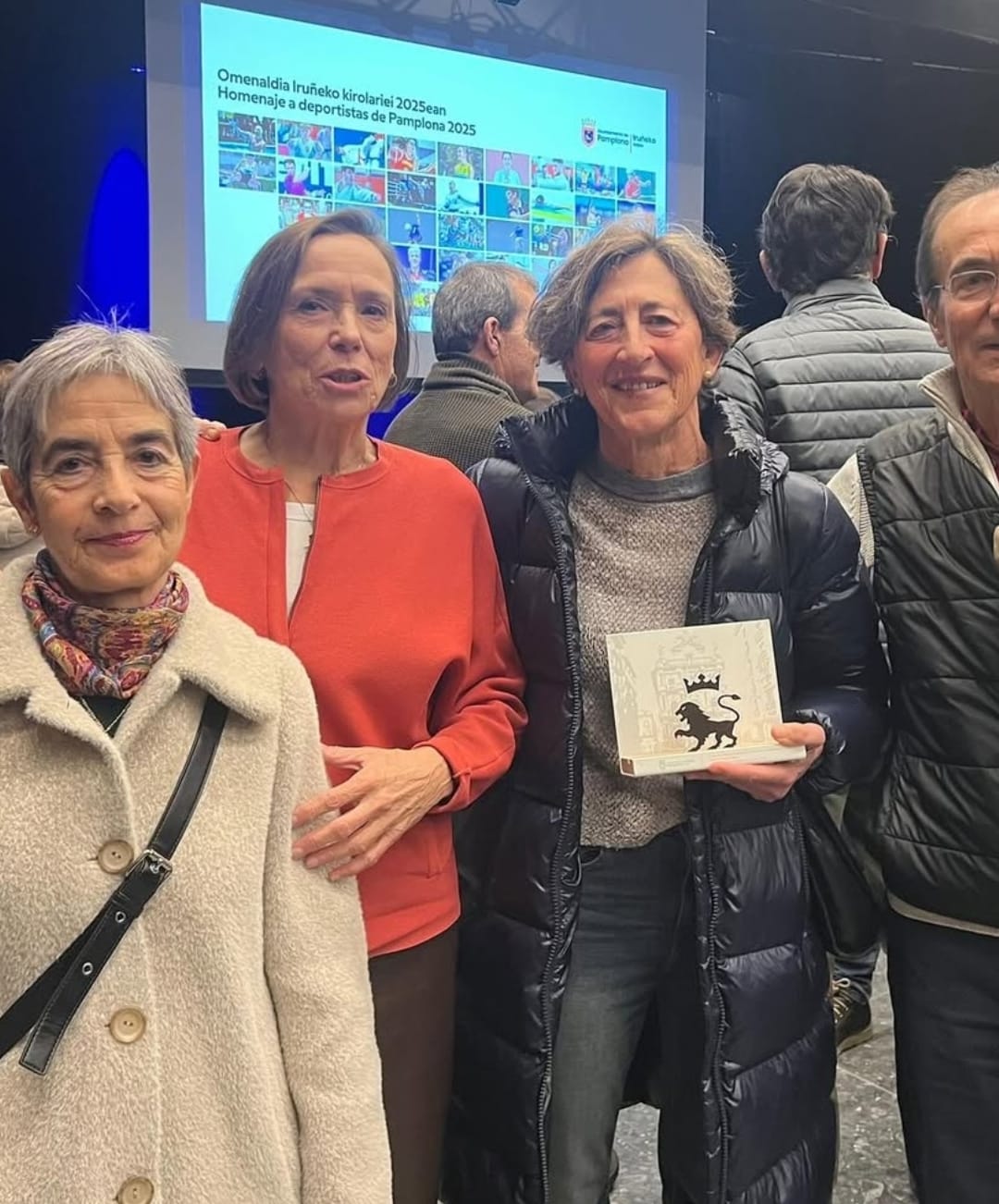 RECONOCIMIENTO DEL AYTO DE PAMPLONA - IRU&Ntilde;A A NATI IRAIZOZ (CNP)